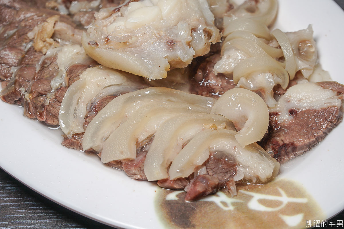 [台南美食]朝現宰羊肉-溫體羊肉清燉火鍋 羊肉毫無羶味 鮮美的不得了完全打到我的味蕾 必點羊腿 羊嘴邊肉 炒羊雜 台南南區美食 朝現宰羊肉菜單 台南羊肉推薦