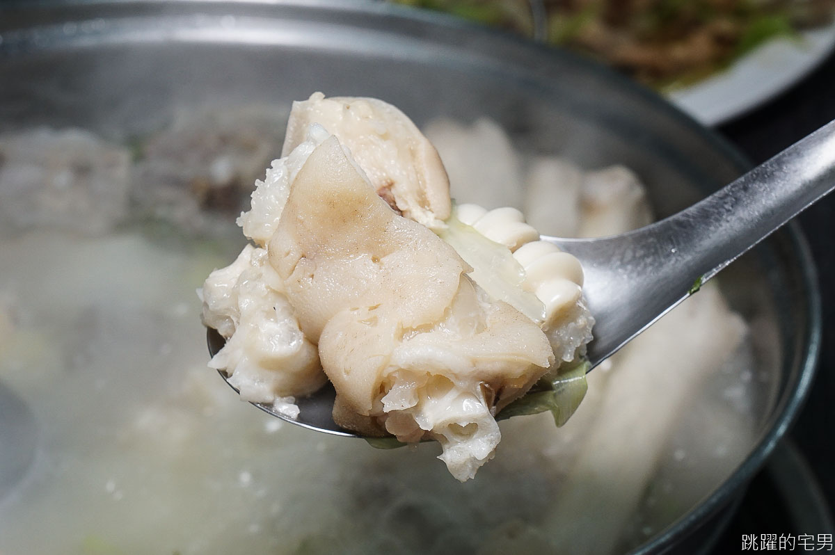 [台南美食]朝現宰羊肉-溫體羊肉清燉火鍋 羊肉毫無羶味 鮮美的不得了完全打到我的味蕾 必點羊腿 羊嘴邊肉 炒羊雜 台南南區美食 朝現宰羊肉菜單 台南羊肉推薦