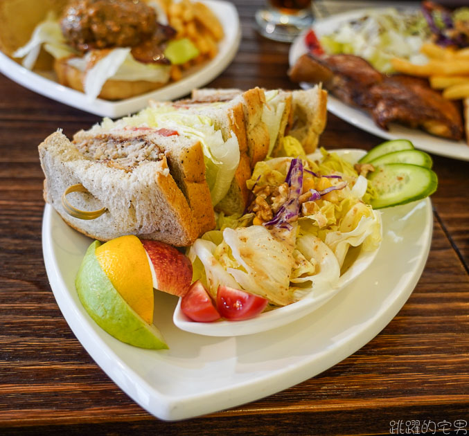 [花蓮美食]托司伯格早午餐- 漢堡排三明治必點 好吃的讓我馬上想再來一次 食物醬料自家手作不叫現成 好吃又健康 提供飯類簡餐 托司伯格菜單 花蓮早午餐