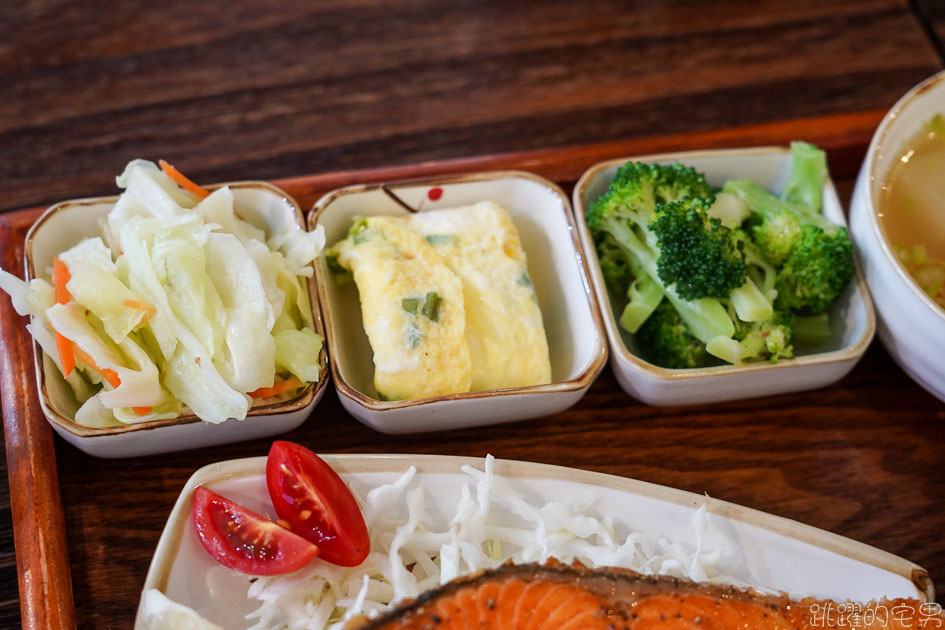 [花蓮美食]托司伯格早午餐- 漢堡排三明治必點 好吃的讓我馬上想再來一次 食物醬料自家手作不叫現成 好吃又健康 提供飯類簡餐 托司伯格菜單 花蓮早午餐