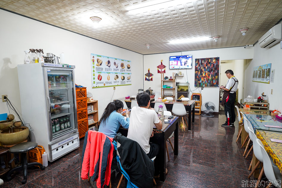 [花蓮美食]貓山王新馬料理搬新家-馬來西亞人賣的南洋咖哩椰漿飯超好吃，套餐搭配肉骨茶只賣130元?! 還有午餐肉 海南雞飯 海鮮叻沙麵 花蓮異國料理