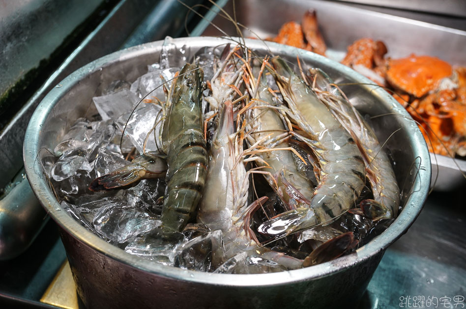 [台南美食]次郎海產-台南近50年老店，大推果醋蒜香魚 酥脆炸魚配上酸爽甘醇醬汁 讓人一次就愛上 火燒蝦 炸豬蹄筋 台南南區美食 台南家庭聚餐