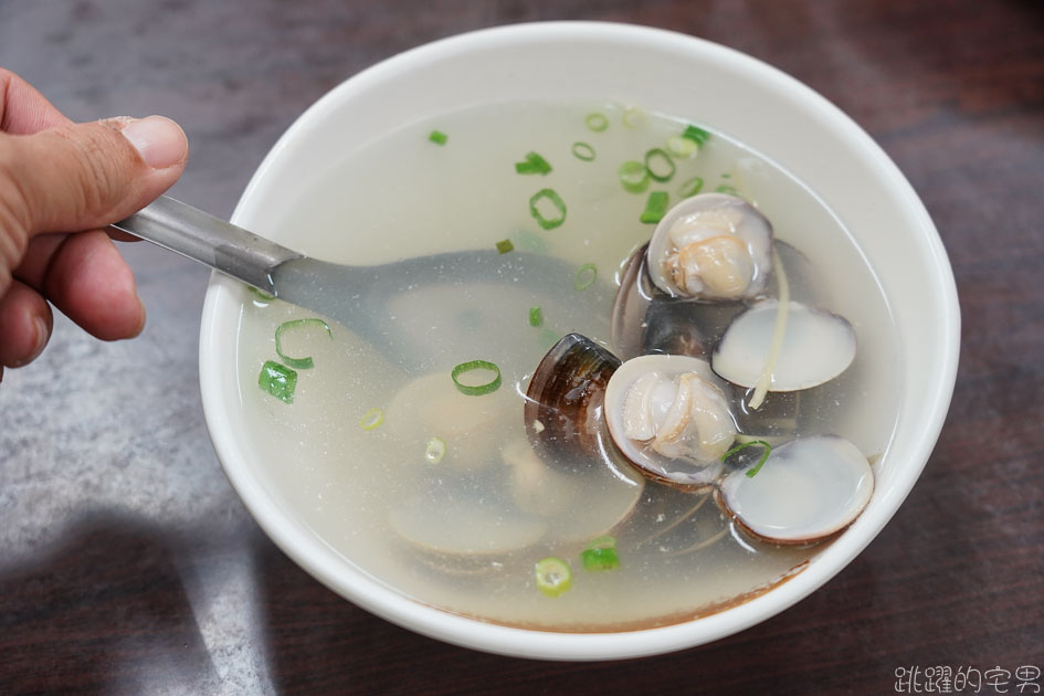 [花蓮美食]福華小吃-古早味炸肉排 無調味就有滿滿豬肉鮮甜 芋頭控必點鹹蛋黃芋棗 花蓮宵夜