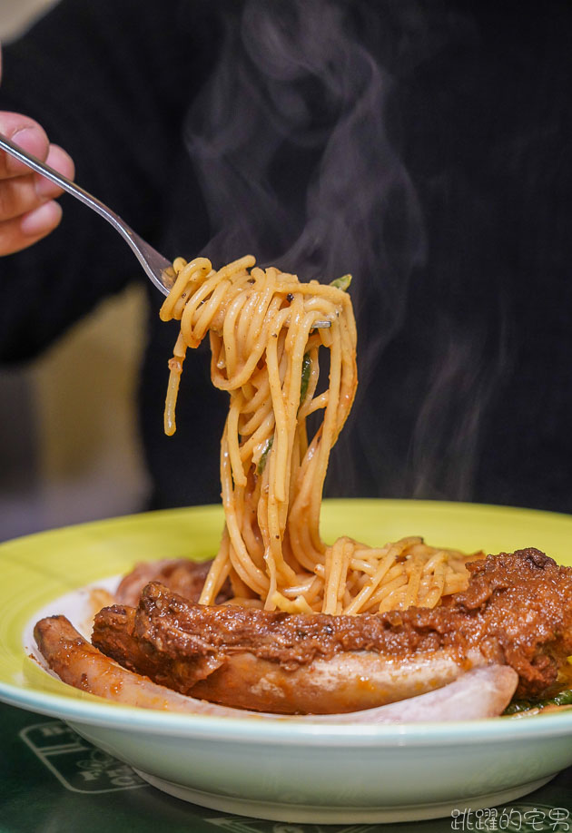 [花蓮美食]自在煮義義大利麵-松露燉飯佐鴨胸 整整6隻豬肋排超豪邁 肉質軟嫩濃厚滋味令人難忘 自在煮義菜單2021 花蓮義大利麵