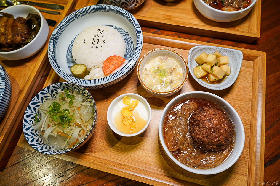 [花蓮美食]木子家咖啡&卡本特木藝傢俱民宿-花蓮也有眷村菜 獅子頭滋味豐富口感細嫩超推薦! 紹興扎肉 花雕雞 套餐一個人也能吃 空間寬敞 搭配原木傢俱氣氛靜謐舒適 好停車 提供場租借 花蓮簡餐 花蓮咖啡廳