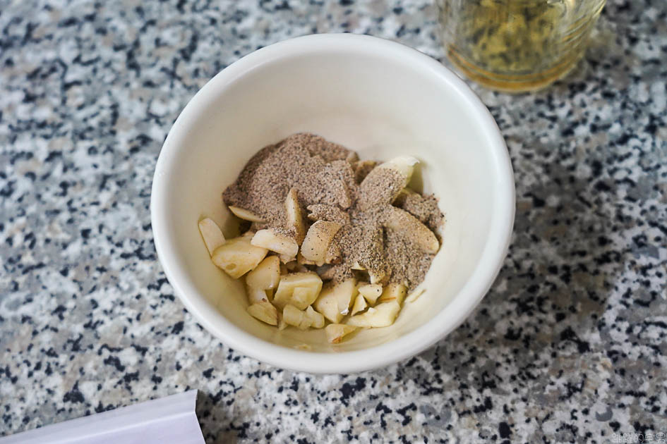 [花蓮火鍋]好旺蒜頭雞-原來蒜頭雞要這樣吃 味道竟然差這麼多! 這麼多年我都吃錯啦! 花蓮30年老店 花蓮宵夜 好旺蒜頭雞菜單