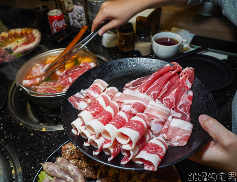 [花蓮美食]石屋燒肉火鍋- 花蓮燒肉吃到飽評論2500則 4.5顆星 還有哈根達斯無限吃 牛排 海鮮 蝦子 鮑魚烤給他爽 這樣還不吃爆  花蓮吃到飽 花蓮火鍋吃到飽