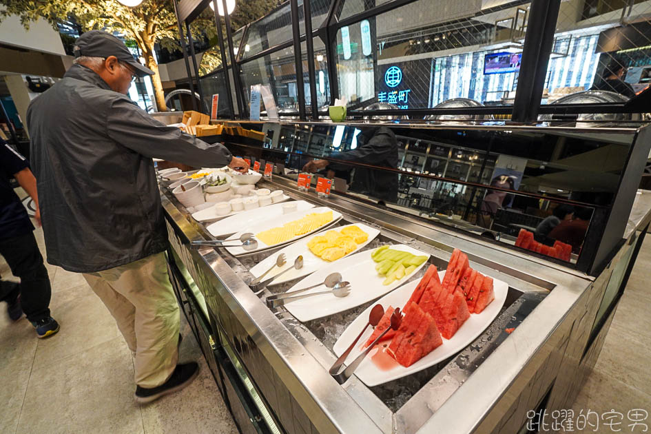 [台中飯店]台中公園智選假日飯店-遠挑台中市區大景 提供免費停車場 鄰近第二市場美食 日曜天地Outlet 台中中區住宿