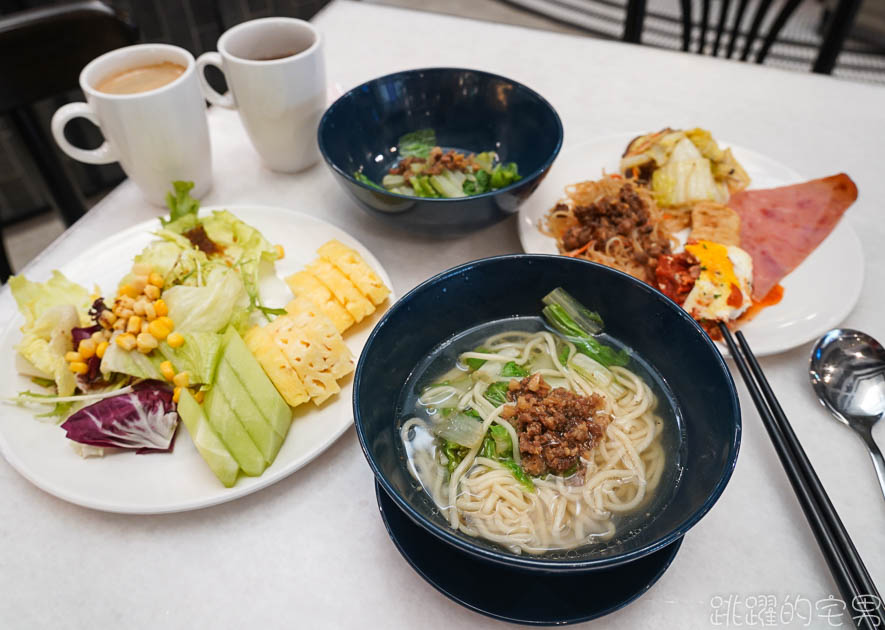 [台中飯店]台中公園智選假日飯店-遠挑台中市區大景 提供免費停車場 鄰近第二市場美食 日曜天地Outlet 台中中區住宿