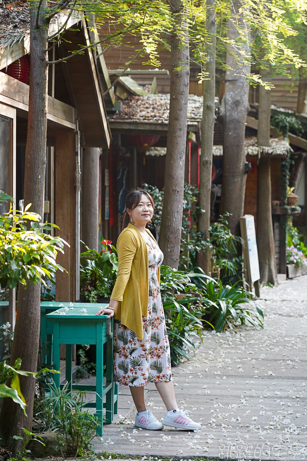 [苗栗景點]卓也小屋度假園區-2021桐花螢火蟲季 油桐花鋪滿地面宛如四月雪 卓也小屋一泊二食 下午茶 晚餐超豐富 薄荷烤雞 大碗公彩色粉粿冰必吃 卓也小屋導覽地圖  苗栗三義景點  卓也書園子 景觀餐廳 卓也藍染DIY