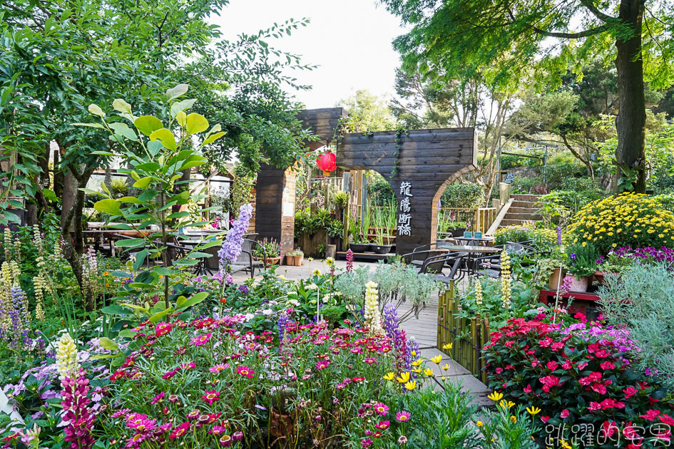 [苗栗景點]卓也小屋度假園區-2021桐花螢火蟲季 油桐花鋪滿地面宛如四月雪 卓也小屋一泊二食 下午茶 晚餐超豐富 薄荷烤雞 大碗公彩色粉粿冰必吃 卓也小屋導覽地圖  苗栗三義景點  卓也書園子 景觀餐廳 卓也藍染DIY