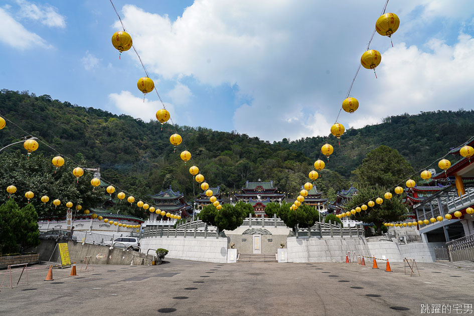 [南投景點]南投埔里寶湖宮地母廟-不但可以拜拜求心安 還是埔里IG景點 氣勢磅礡的漸層青瓦廟宇建築 被網友稱為台版青瓦臺 地母至尊總廟