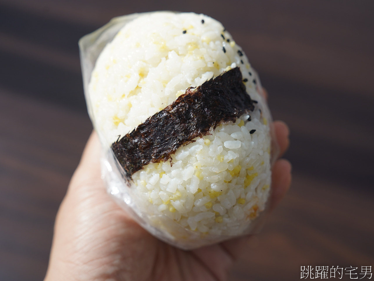 [花蓮吉安早餐]花蓮林媽媽飯糰-不能吃糯米的人有福了 這間花蓮飯糰不是用糯米 小米混合白米飯糰  沙茶飯糰好吃又夠味 紫米飯糰 吉安美食 吉安早餐