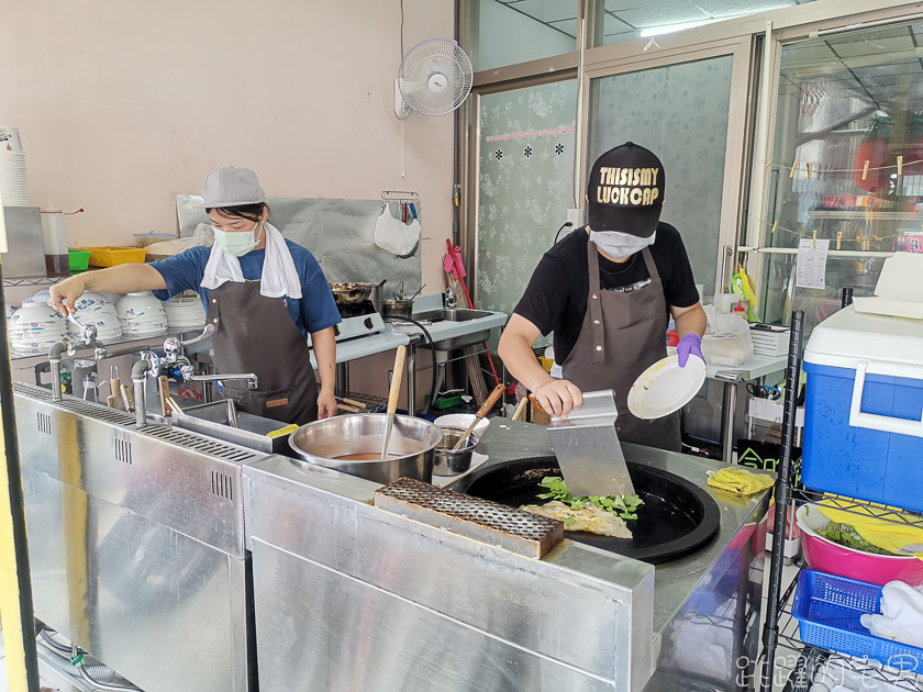 [花蓮吉安美食]仁里蚵仔煎-鮮蚵新鮮又大顆  獨特醬料令人喜愛  還有剝皮辣椒肉燥飯 花蓮蚵仔煎 花蓮小吃