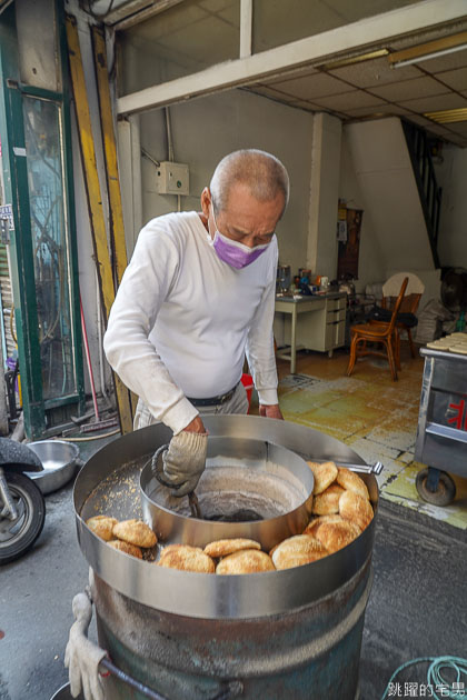 [彰化美食推薦]北門口肉圓中正店-60年老店脆皮肉圓令人驚艷，干貝大肉圓滿滿餡料令人滿意  彰化肉圓推薦 彰化小吃