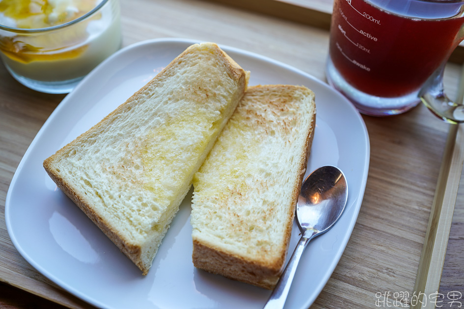 [花蓮美食]有吐司- 居然可以這麼好吃 48小時長時間發酵柴燒吐司吃起來就是不一樣， 柴燒卡帕尼花蓮買得到