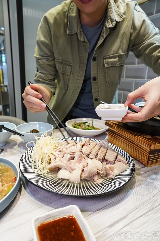 壽豐小吃花蓮開新店! 環境好份量足，蘭陽西魯肉、炒麵超大份吃超爽 無骨鵝肉水嫩又好吃，鵝油筍更是必點@跳躍宅男