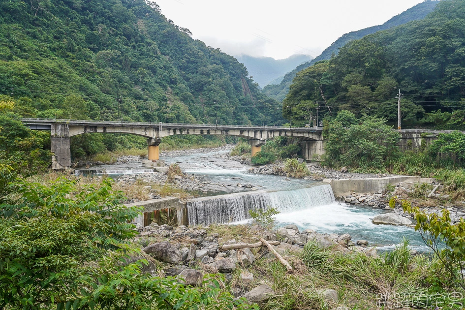 新竹旅遊這樣玩  張學良故居還有免費溫泉 品嘗原住民風味餐 山林中在三毛夢屋喝咖啡下午茶 五峰鄉段木香菇有夠厲害 居然是柴燒@跳躍的宅男