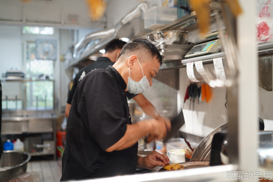 [南京復興站美食]參柒貴妃雞飯館-香港師傅開的好吃雞肉  必點港式貴妃雞! 溫體肥嫩雞肉讓人一吃就愛到 港式雲吞湯 一口撈麵 鹹檸七 簡直就在香港! 松山美食