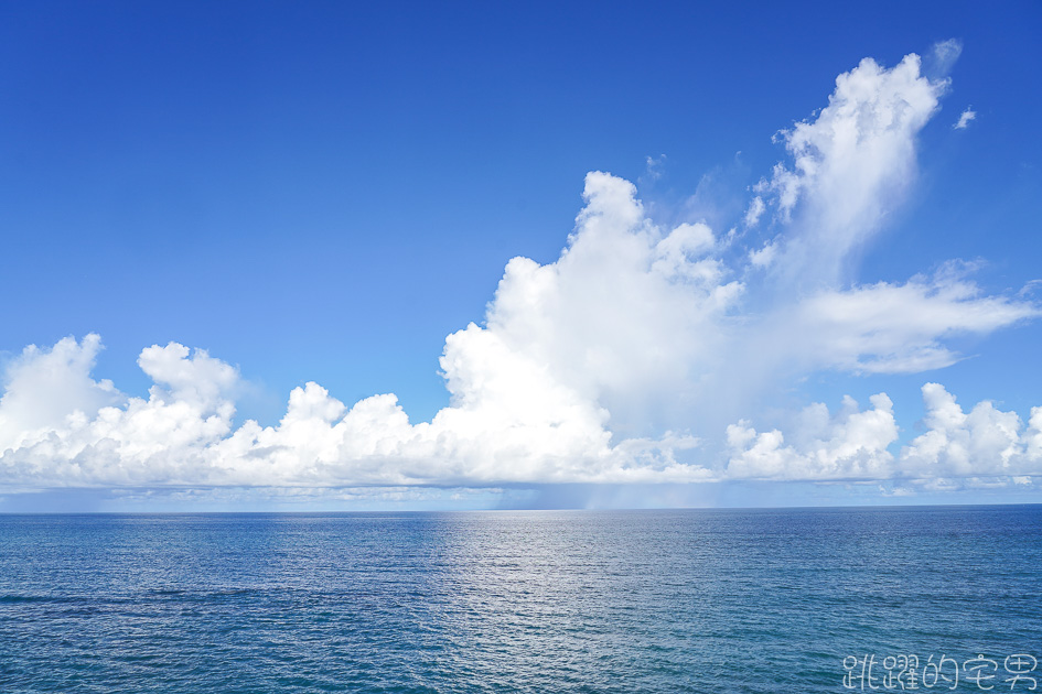 IG網美們可以出發了! 花蓮海景咖啡廳  眼前整面太平洋海景，療癒看海放空  裝置藝術超好拍，鹽寮咖啡廳