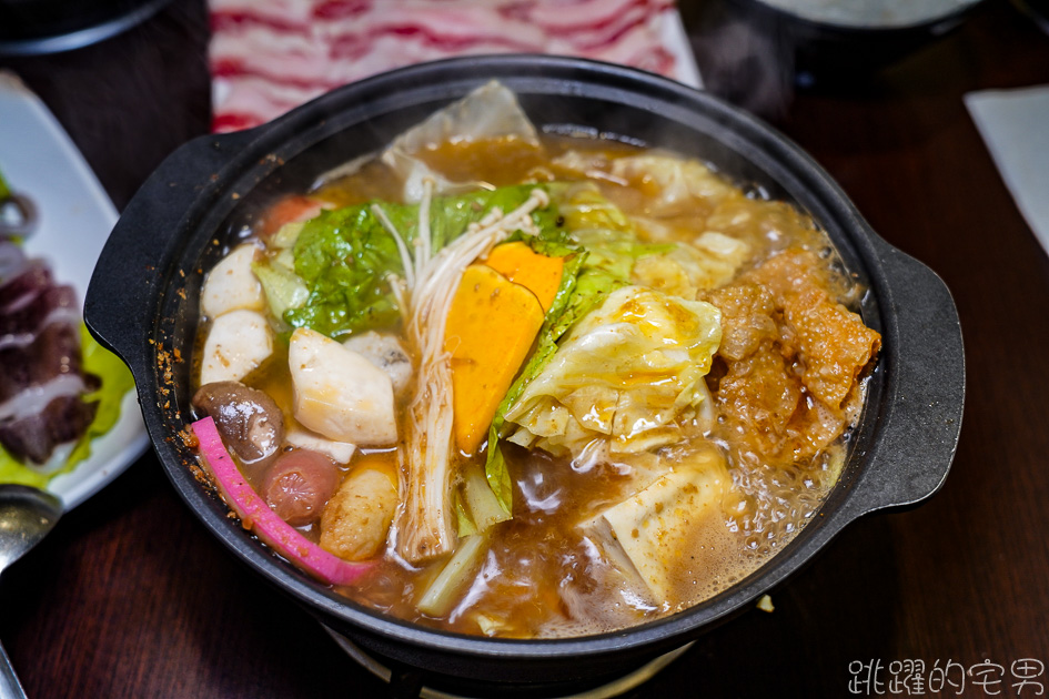 [花蓮美食]喫鍋頂級平價小火鍋花蓮店-白飯、粉絲、飲料、爆米花、霜淇淋以及冰淇淋吃到飽 好吃又不貴 下午有營業還開到晚上11點 必點沙茶鍋、番茄鍋 花蓮火鍋 花蓮宵夜，喫鍋花蓮店 花蓮下午不休息餐廳