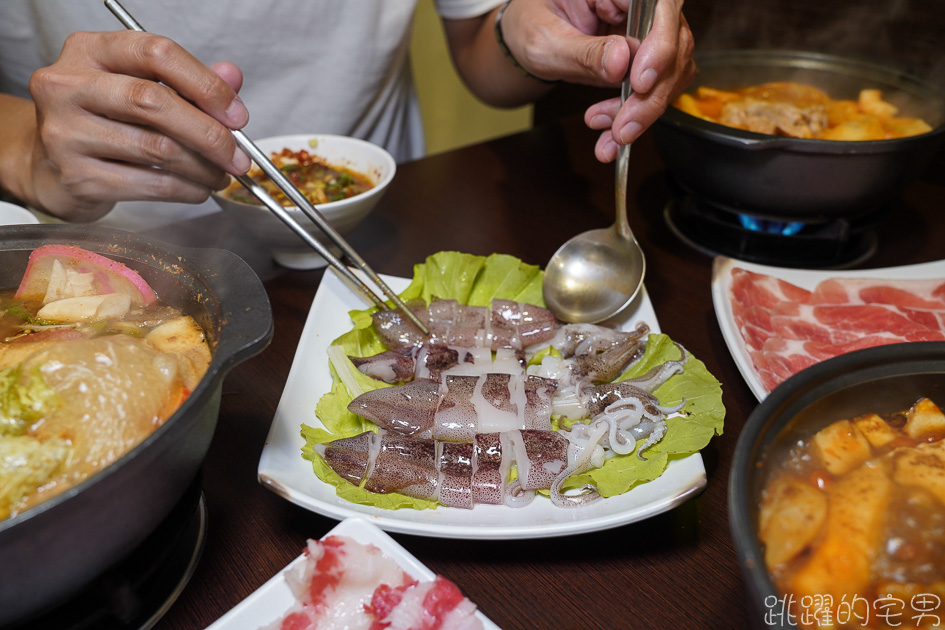 [花蓮美食]喫鍋頂級平價小火鍋花蓮店-白飯、粉絲、飲料、爆米花、霜淇淋以及冰淇淋吃到飽 好吃又不貴 下午有營業還開到晚上11點 必點沙茶鍋、番茄鍋 花蓮火鍋 花蓮宵夜，喫鍋花蓮店 花蓮下午不休息餐廳