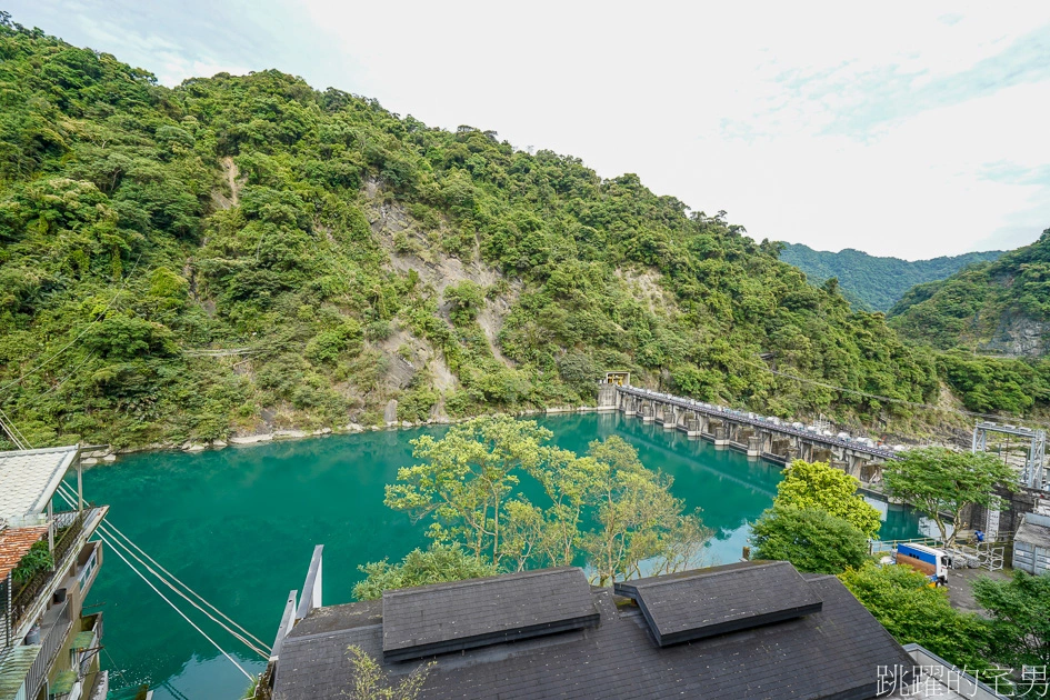 [烏來住宿]璞石麗緻溫泉會館-高質感烏來溫泉飯店於山林靜謐湛藍溪水之間，多種風格湯屋、台北溫泉飯店推薦、烏來飯店推薦、烏來旅遊、2025台灣好湯金泉獎五大旅遊推薦獎