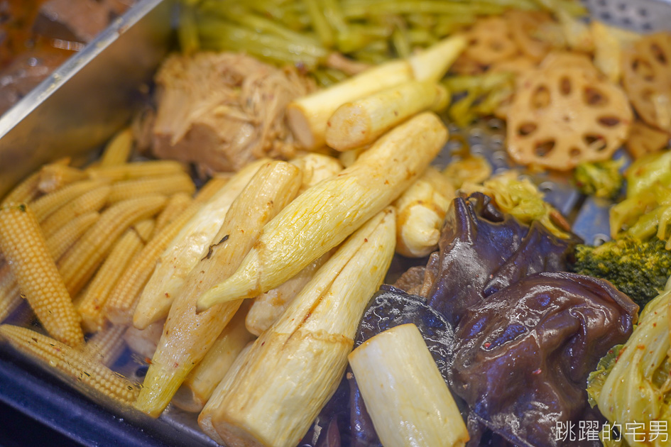 [花蓮美食]秘醬滷味花蓮店-爆汁冷滷味超好吃 必點雞蛋百頁、滷炸豆腐 先炸後滷  一口咬下滿口醬汁超級爽 花蓮滷味推薦 秘醬滷味菜單