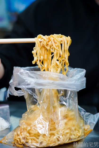 [花蓮美食]秘醬滷味花蓮店-爆汁冷滷味超好吃 必點雞蛋百頁、滷炸豆腐 先炸後滷  一口咬下滿口醬汁超級爽 花蓮滷味推薦 秘醬滷味菜單