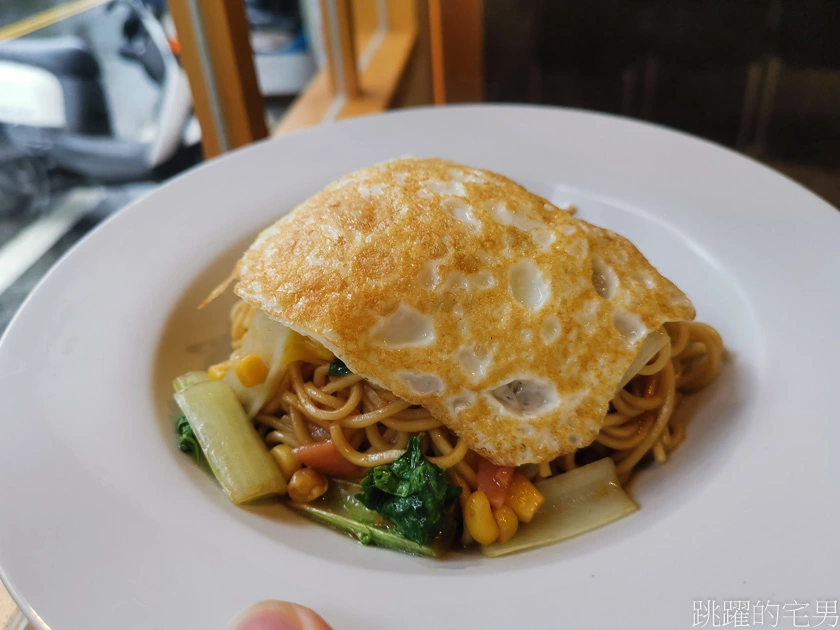 [花蓮早餐]倉佑家早午餐-開在巷子裡很隱密，炒麵推薦。花蓮早午餐 花蓮美食