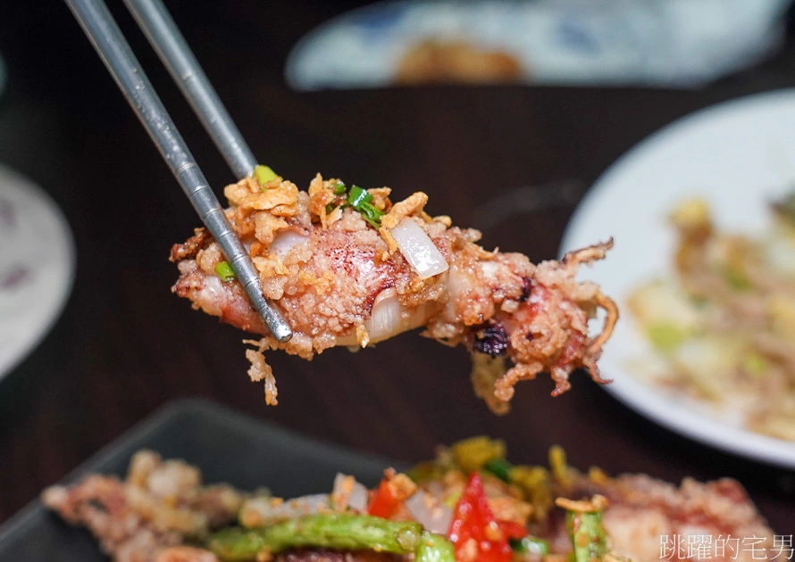 [花蓮美食]明今活海鮮- 蒜酥小卷必點，外層微酥裡面軟嫩，好吃炒米粉吃不膩，花蓮海產店 明今麵館