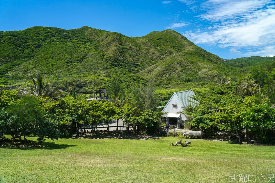 KKday花蓮一日遊行程推薦 「花蓮市區出發接送」 眺望太平洋療癒海景、牛山呼庭・米粑流海稻田・月洞奇觀・緩慢石梯坪  豐濱景點懶人包