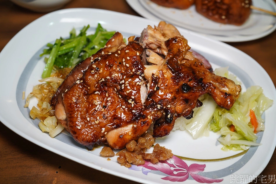 [花蓮美食]食七街碳烤食堂-開業超過10年的花蓮烤肉店，必點碳烤雞腿，還有熟客才知道的免費雞肉骨 每人都一大碗嗑超爽