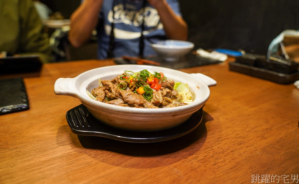 [花蓮美食]禾楓川料理會社-這家一定要再來! 好吃又夠味! 必點臘味炒飯、孜然羊肉煲、水煮牛、XO醬炒蘿蔔糕，還提供20人以上包廂