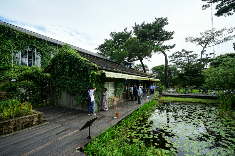 [花蓮景點推薦]松園別館不要只來逛逛拍松樹，IG網美都是這樣拍，馬上讓你美到不想離開，vivo X70 Pro+拍照