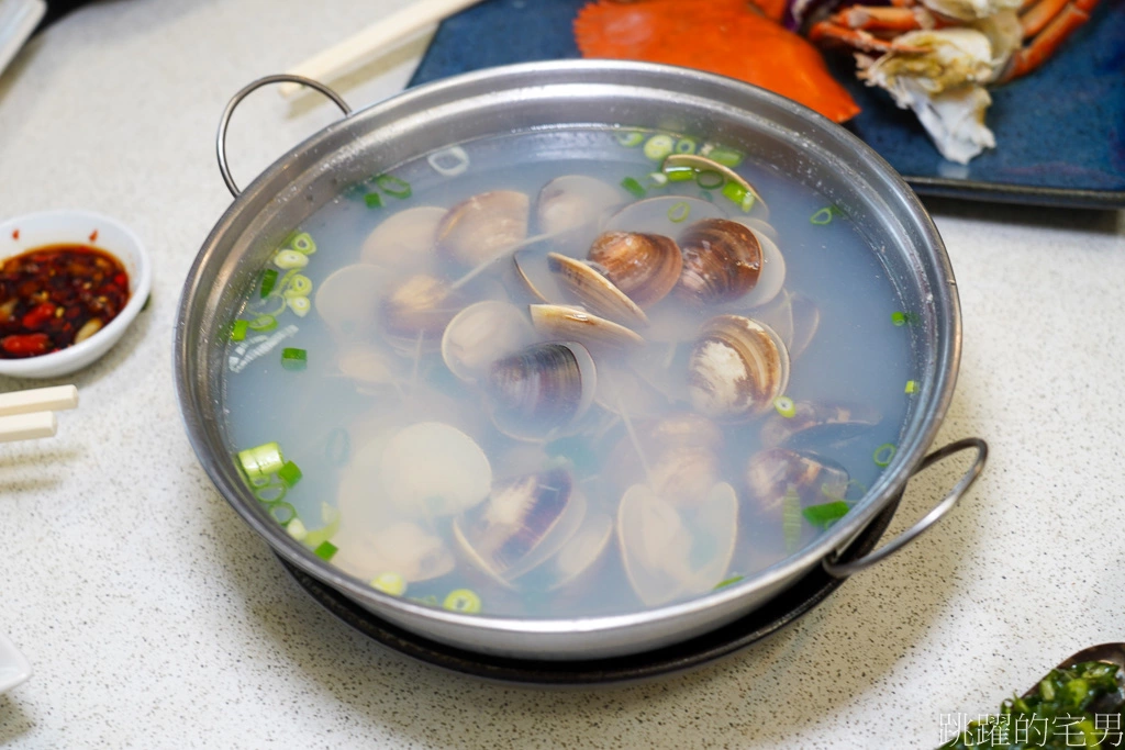 [花蓮海鮮]食舍海鮮餐廳-花蓮這家干貝芋頭糕超好吃，外層炸得酥脆，裡面是綿密芋頭泥，超推! 花蓮美食