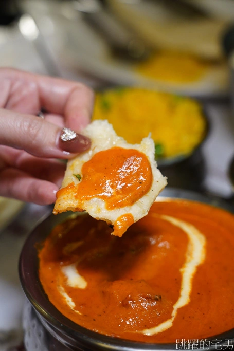 [台北印度餐廳]哦耶！旁遮普印度餐廳-印度人做的咖哩就是夠味!難怪千則評價還有4.8顆星的高評價印度料理，大推波菜咖哩、蒜味烤餅、窯烤香辣雞、國父紀念館美食