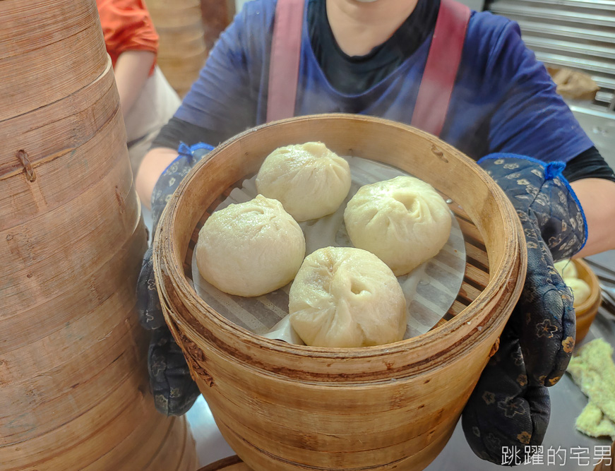 [中和美食]紅林包子鋪景平店- 鮮肉包只用溫體豬，肉汁多吃超爽，連素食包子都大推，雪菜包、辣豆干包子夠味又好吃! 新北市素食包子推薦 中和包子推薦  中和美食