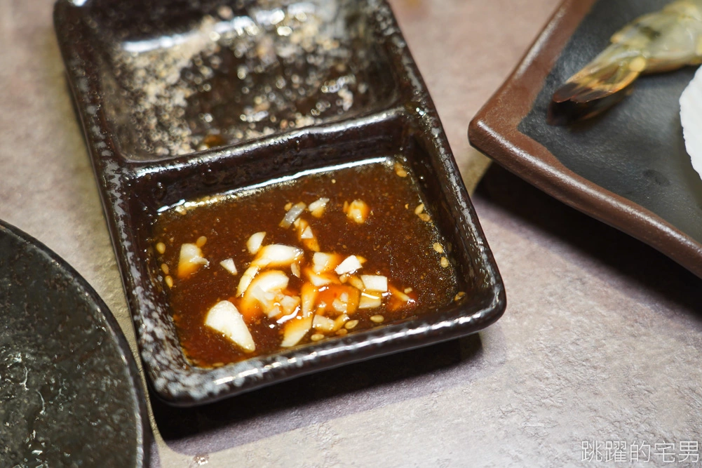 [花蓮美食]笑杯燒肉-高質感花蓮燒肉店，座位隔間有隱密性，營業到凌晨1點，厚切牛舌、伊比利豬肋條必點，超過9種風味梅酒可選，根本就是梅酒專賣店，笑杯燒肉菜單、花蓮燒肉，花蓮宵夜