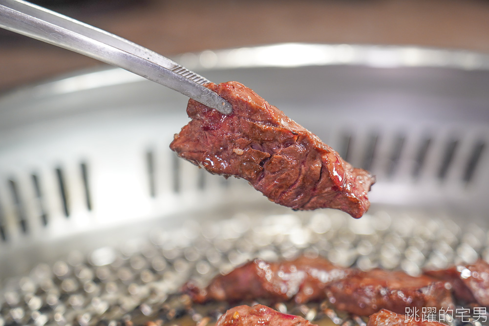 [花蓮美食]笑杯燒肉-高質感花蓮燒肉店，座位隔間有隱密性，營業到凌晨1點，厚切牛舌、伊比利豬肋條必點，超過9種風味梅酒可選，根本就是梅酒專賣店，笑杯燒肉菜單、花蓮燒肉，花蓮宵夜