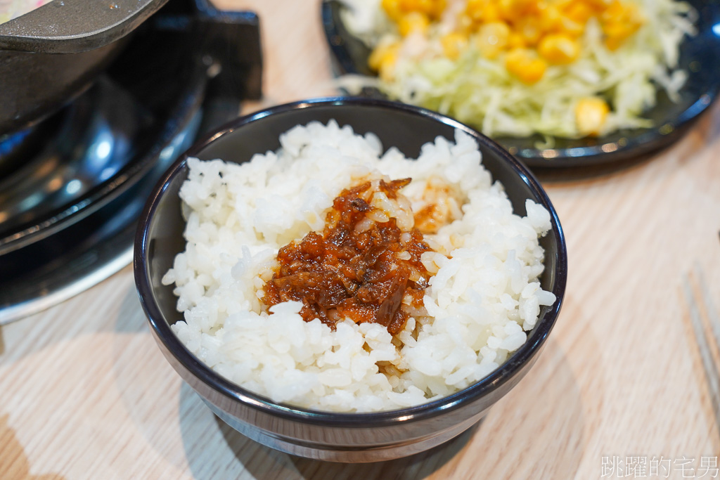 [花蓮美食]億品鍋花蓮店-花蓮火鍋140元就有沙拉自助吧、涼麵、豬油拌飯吃到飽、杜老爺冰淇淋、爆米花、霜淇淋、飲料無限量供應! 下午不休息還開到凌晨2點!!花蓮宵夜