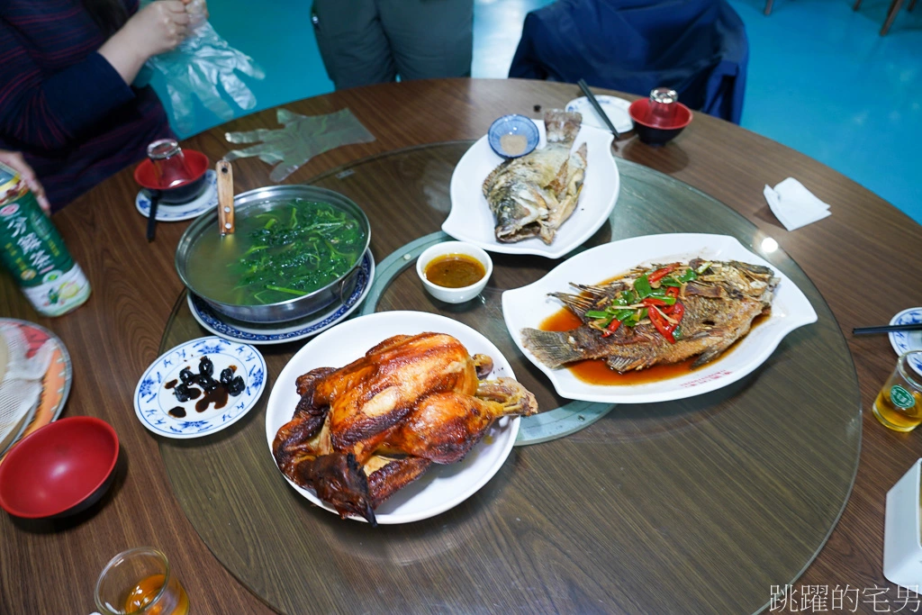 [花蓮吉安美食]阿美煮- 桶仔雞鹹香又多汁，現烤活魚毫無土味又水嫩，入口還有特別香氣，絕對是花蓮烤魚推薦! 花蓮桶仔雞推薦