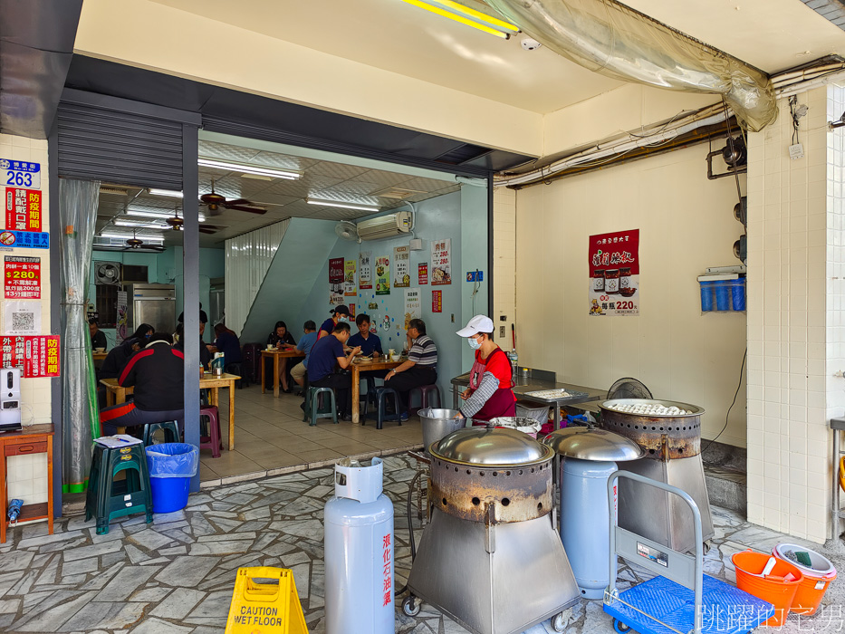 [花蓮早餐]山東豆漿大王-70年早餐店，招牌肉餅、蔥餅，蘿蔔辣椒