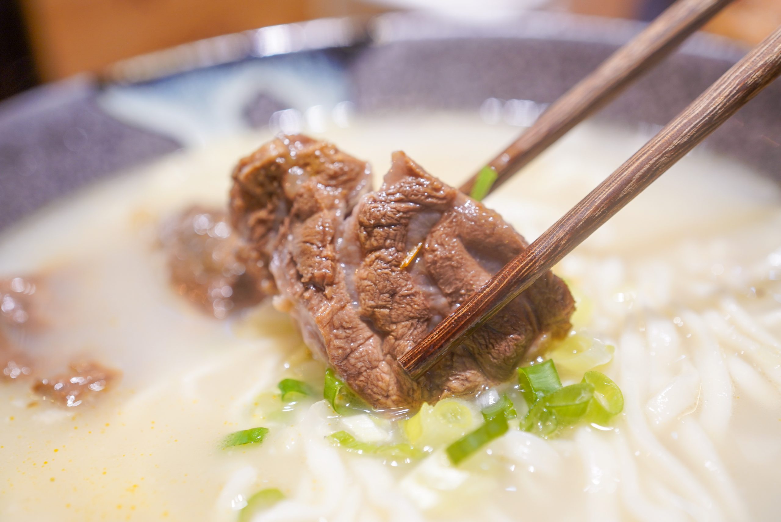 [花蓮牛肉麵]為食哞牛肉麵-食尚玩家花蓮推薦牛肉麵，花蓮美食