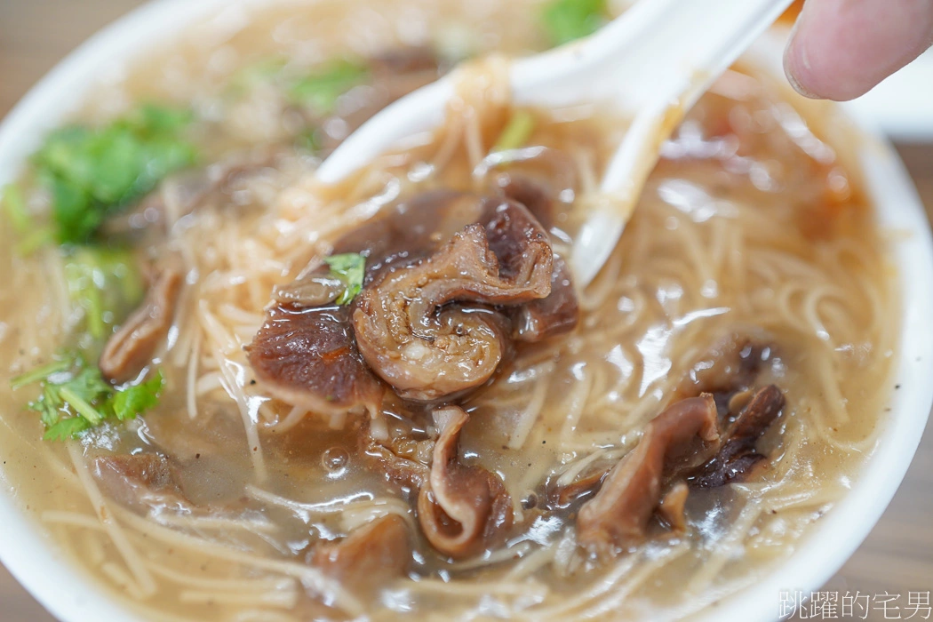 [吉安美食]海岸美女臭豆腐-大腸麵線料好多，花蓮臭豆腐推薦，花蓮下午有營業餐廳