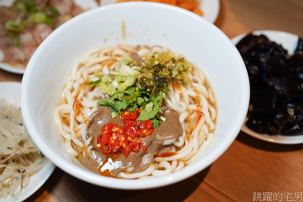 [萬華區美食]味牛肉麵專賣-使用台灣溫體牛的牛肉麵，牛筋口感超級好，牛筋滷肉飯推薦，台北牛肉麵(菜單)