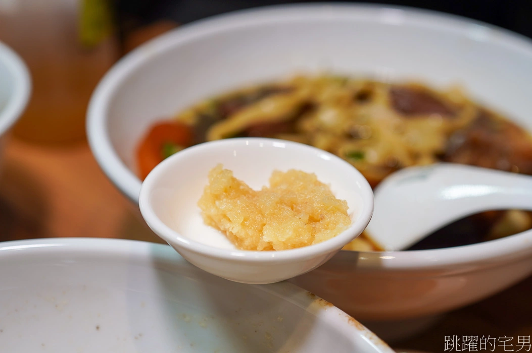 [萬華區美食]味牛肉麵專賣-使用台灣溫體牛的牛肉麵，牛筋口感超級好，牛筋滷肉飯推薦，台北牛肉麵(菜單)