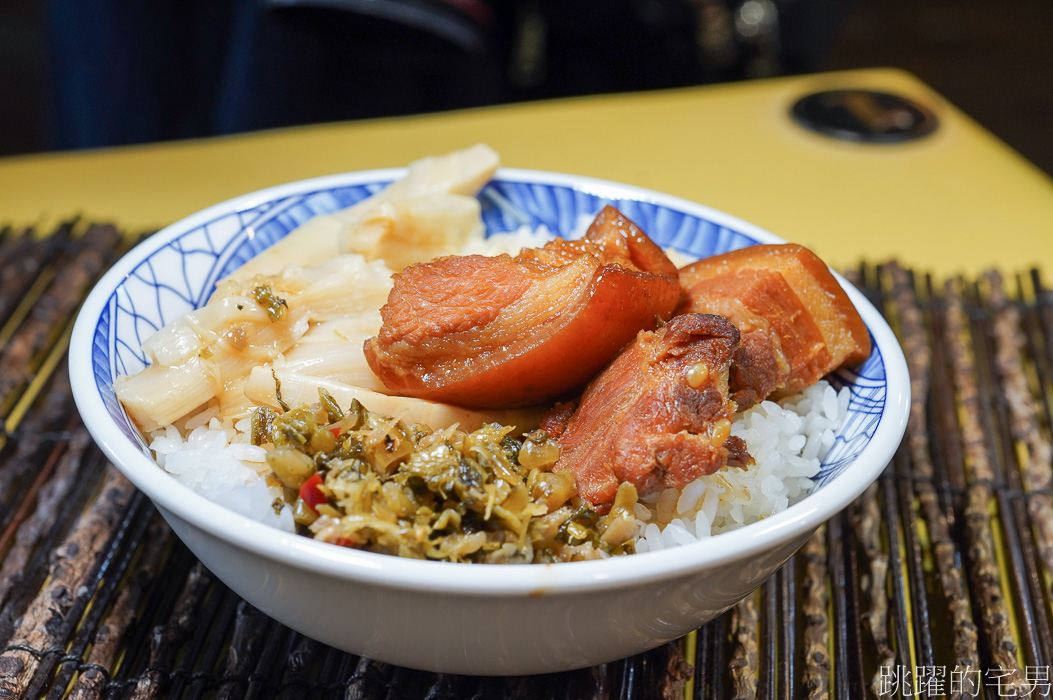 [花蓮早餐推薦]鼎吉大腸鮮蚵麵線/爌肉飯-這家蚵仔超大顆又鮮美 雙料大腸麵線必吃 花蓮重慶市場美食