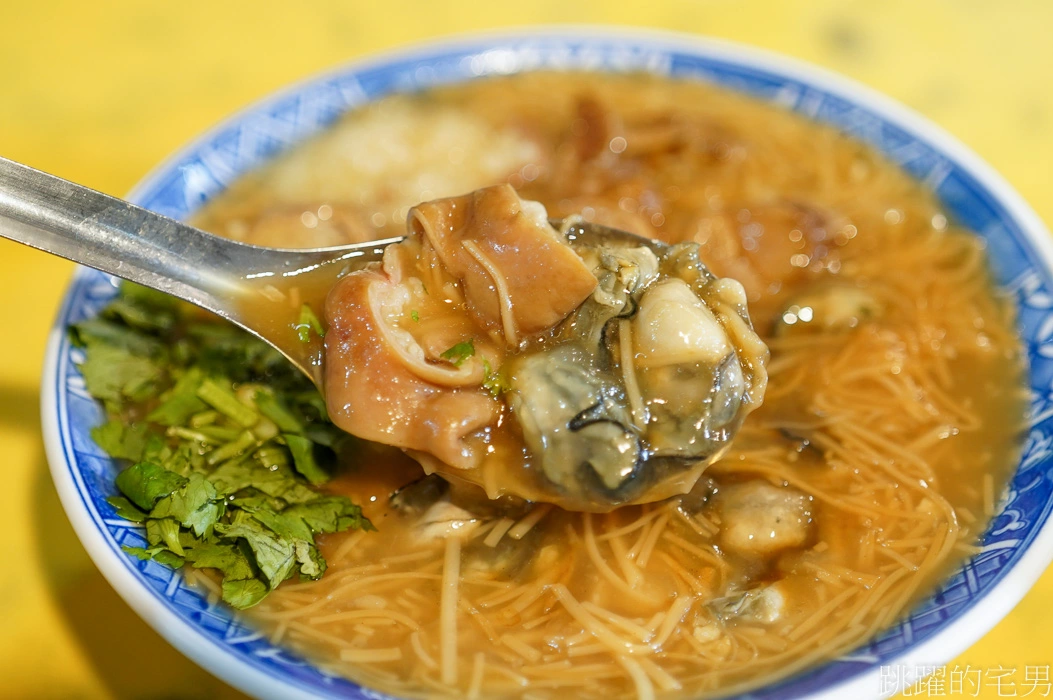 [花蓮早餐推薦]鼎吉大腸鮮蚵麵線/爌肉飯-這家蚵仔超大顆又鮮美 雙料大腸麵線必吃 花蓮重慶市場美食