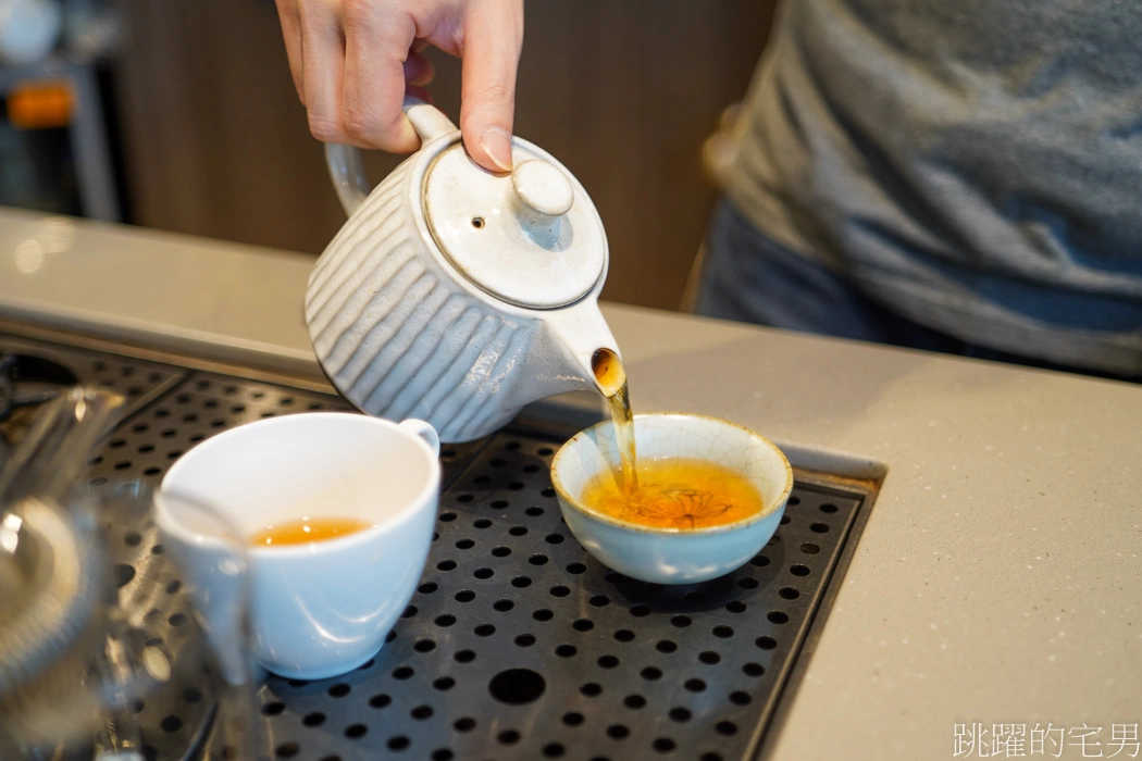 [花蓮蜜香紅茶]舞鶴茶園&公主咖啡蜜香紅茶專賣店- 花蓮蜜香紅茶哪裡買? 公主咖啡花蓮店，蜜香奶茶推薦、花蓮咖啡廳